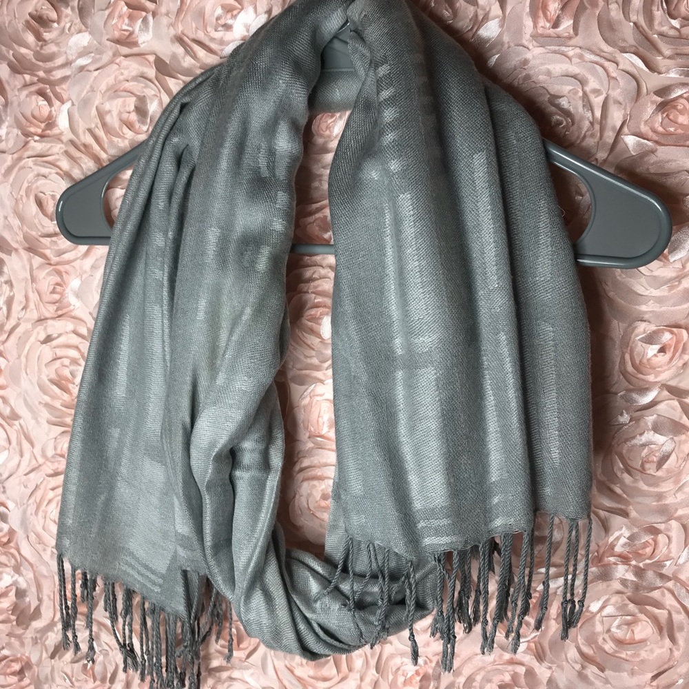 Scarf - Picture 3 of 3